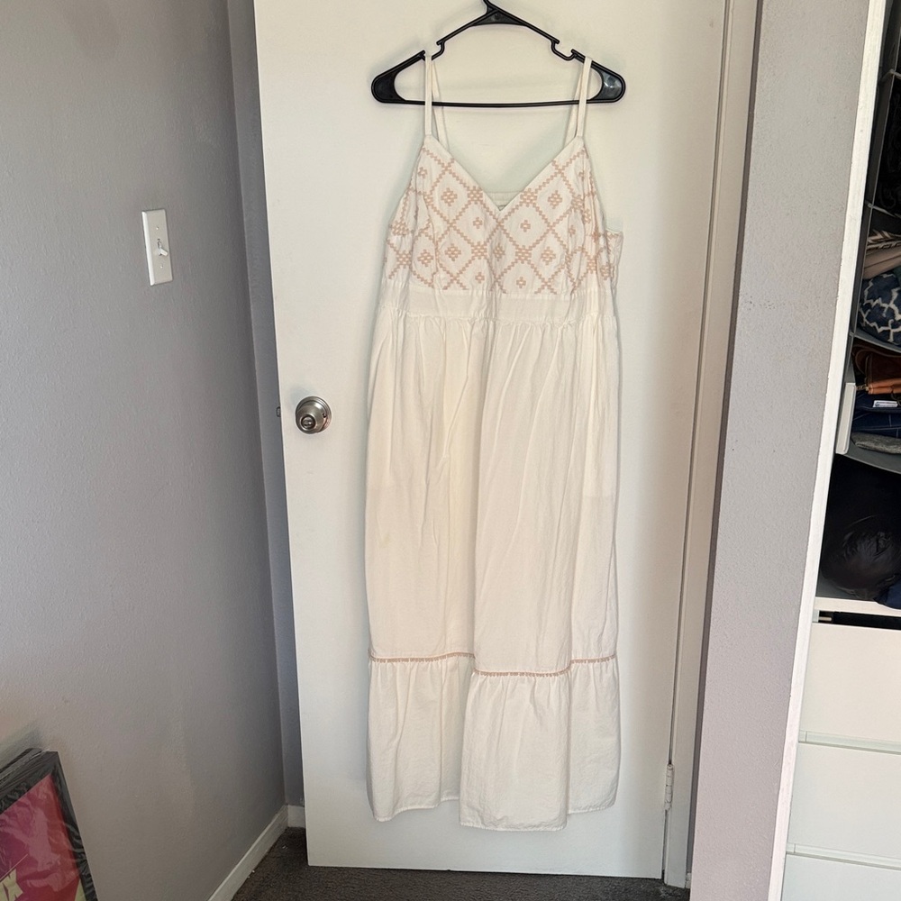 Ava & Viv Cream Maxi Dress with Beige Accents